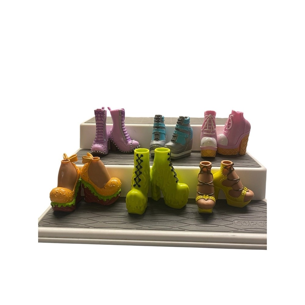 Bratz #ShoefieSnaps replacement doll shoes Lot
